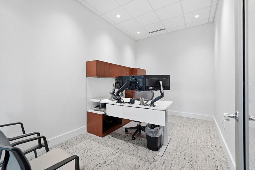 More Photos Of 1650 US Highway 1 S, Saint Augustine Office For Lease