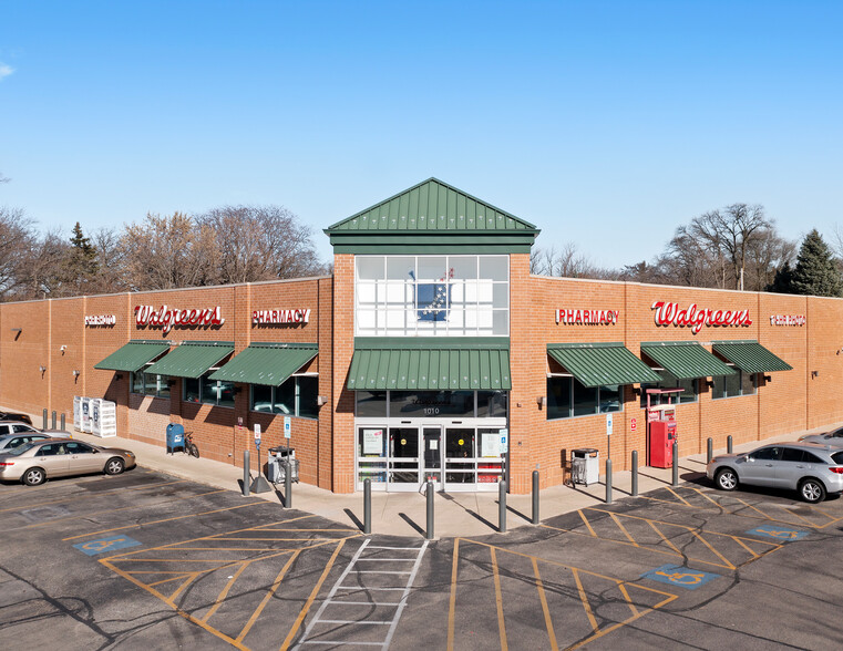 Primary Photo Of 1010 Maple Ave, Lisle Drugstore For Sale