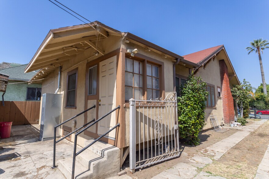 More Photos Of 206 S Soto St, Los Angeles Apartments For Sale