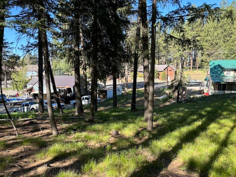 More Photos Of 305 N 3rd St, Mccall Freestanding For Sale