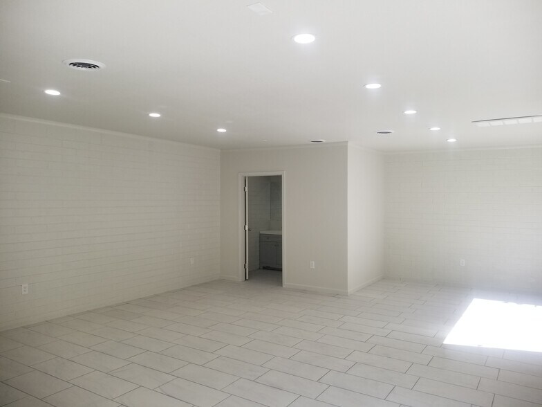 More Photos Of 111 W Florence Blvd, Casa Grande Office For Lease