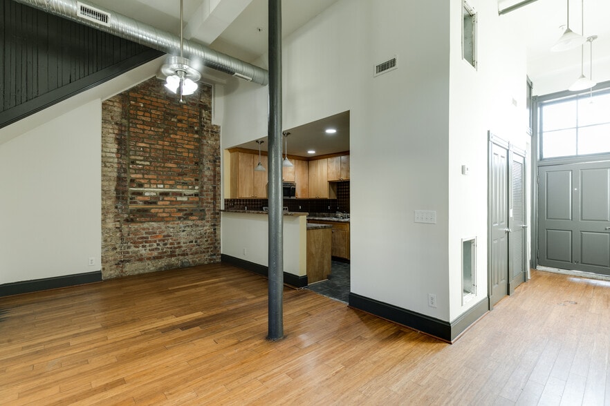 More Photos Of 712 Grove Ave, Petersburg Apartments For Sale