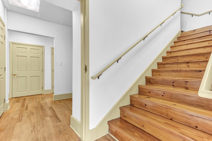 More Photos Of 1007 Emmett St, Kissimmee Medical For Sale