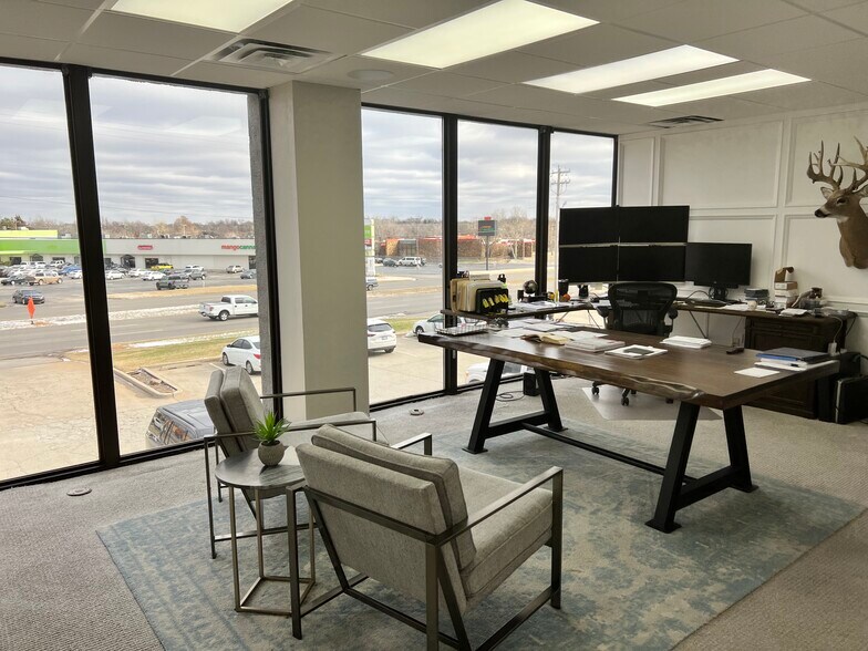 More Photos Of 6300 NW Expressway, Oklahoma City Office For Sale