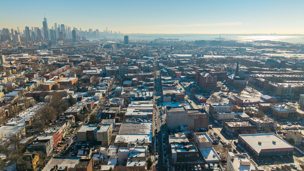 More Photos Of 104-110 Harrison Ave, Jersey City Warehouse For Lease