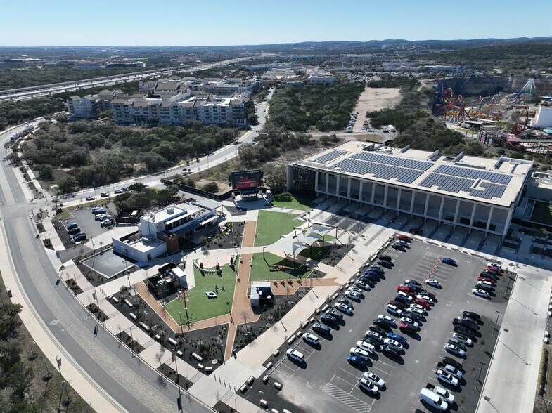 More Photos Of The Rock MOB, San Antonio Medical For Lease