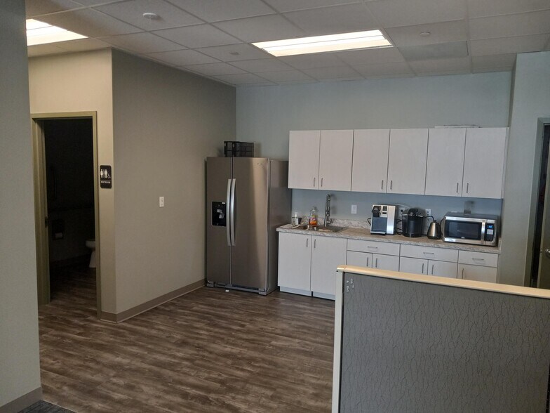 More Photos Of 9751 Buchanan Loop, Manassas General Retail For Sale