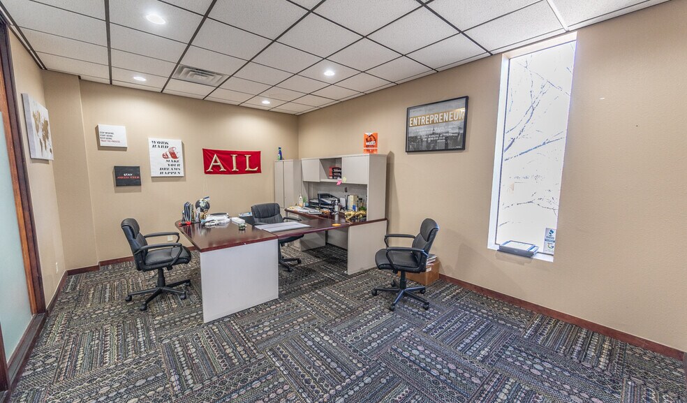 More Photos Of 23 Briercroft Office Park, Lubbock Office For Lease