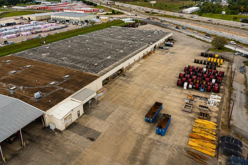 More Photos Of 4601 Gulf Fwy, La Marque Light Distribution For Lease