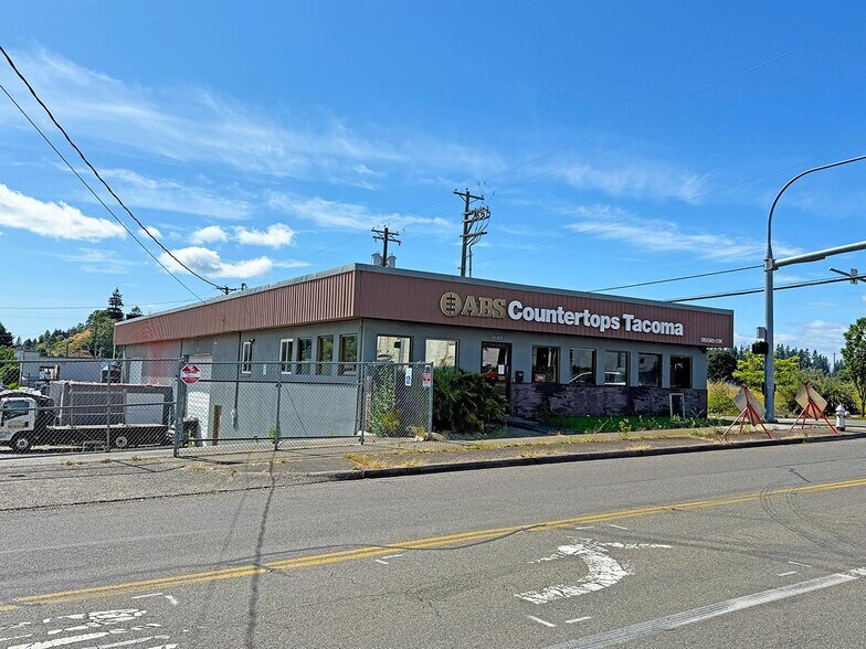 Primary Photo Of 5602-5608 S Adams St, Tacoma Showroom For Sale