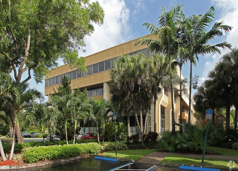 More Photos Of 7100 W Camino Real, Boca Raton Office For Lease