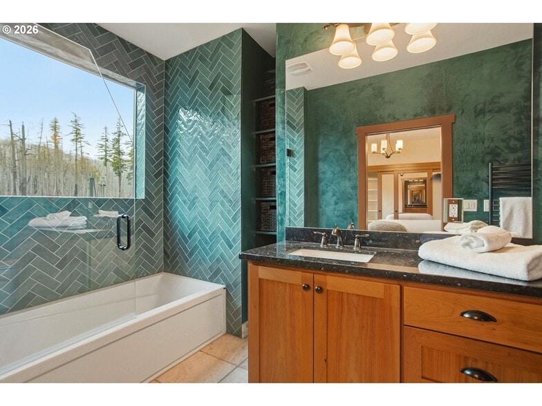 More Photos Of 49164 McKenzie Hwy, Vida Lodge Meeting Hall For Sale