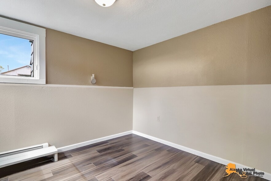 More Photos Of 1335 Hyder St, Anchorage Apartments For Sale