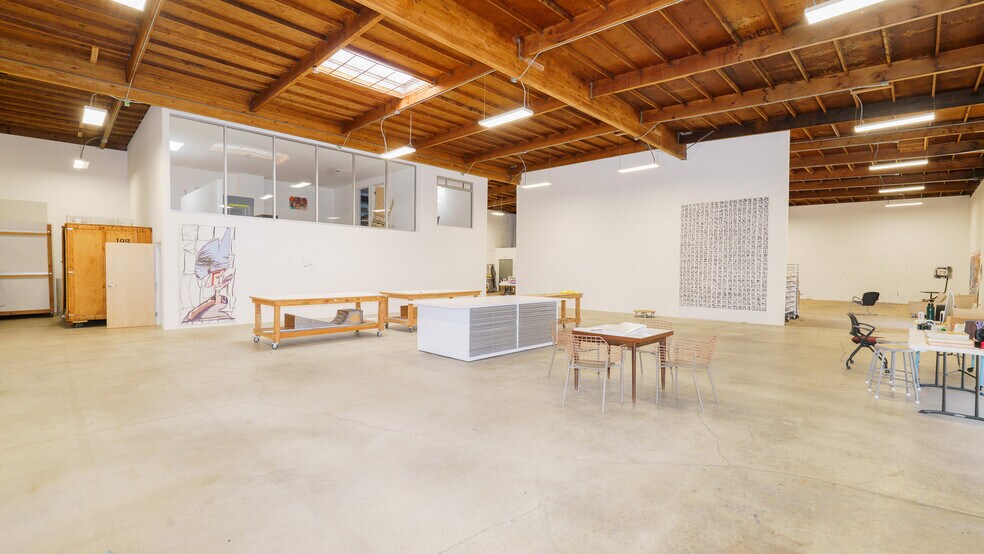 More Photos Of 13700 Crenshaw Blvd, Gardena Warehouse For Sale