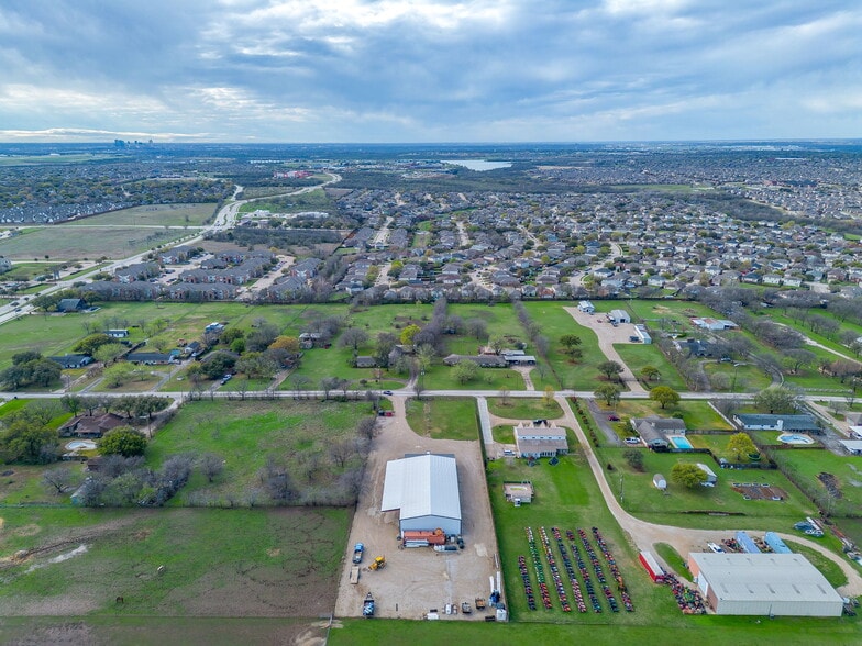 More Photos Of 1650 Staree Ln, Saginaw Flex For Lease