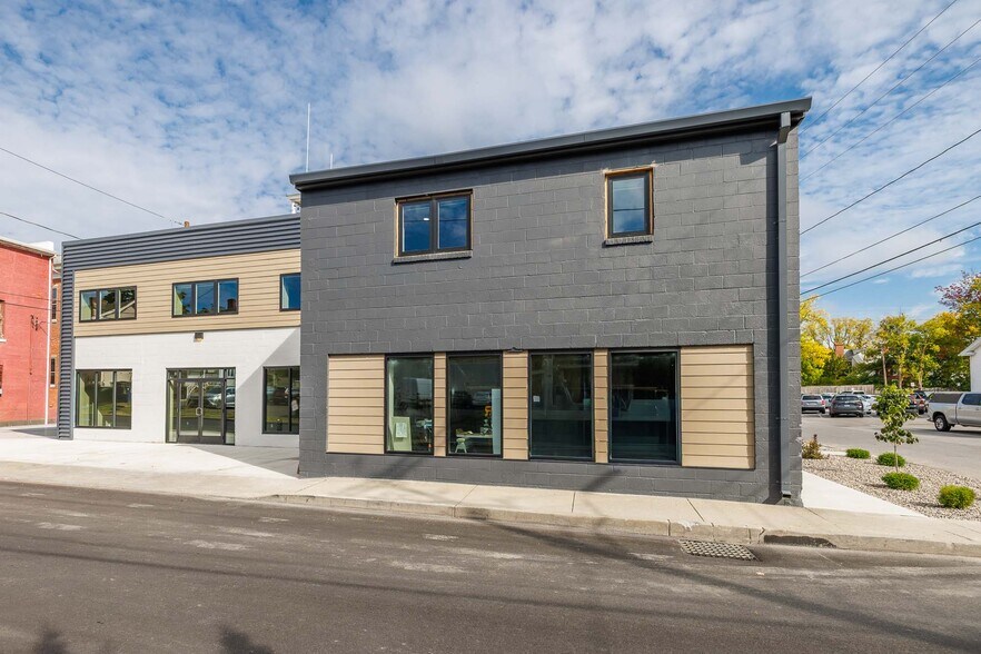 More Photos Of 5 Chestnut St, Geneseo Storefront Retail Office For Lease