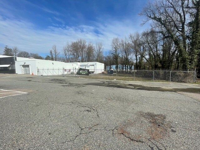 More Photos Of 1606 Magnolia St, Richmond Manufacturing For Sale