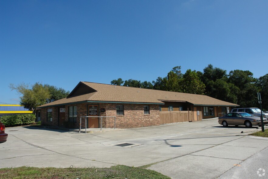 More Photos Of 123 S Industrial Dr, Orange City Medical For Lease