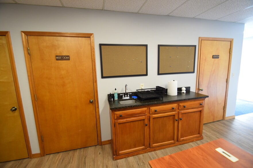 More Photos Of 888 NW Hill St, Bend Office For Lease