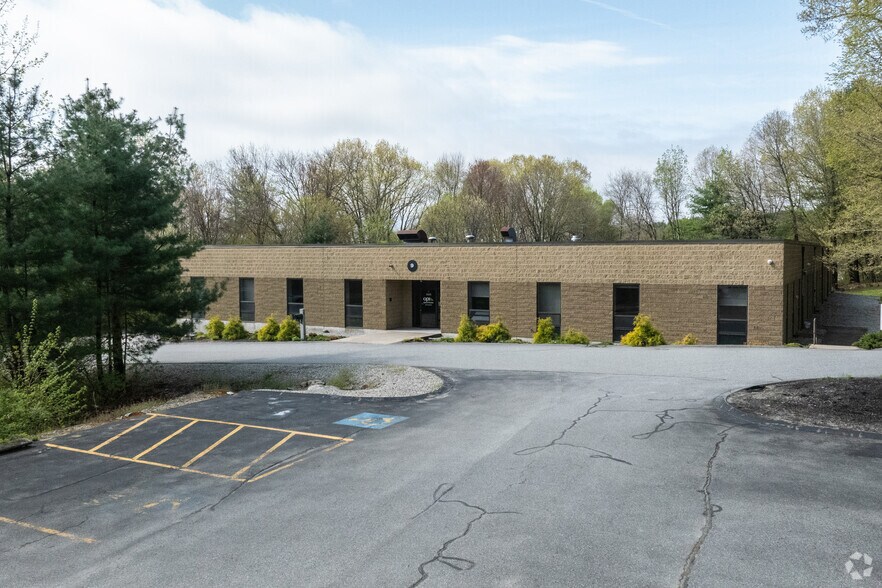 More Photos Of 9 Beaver Brook Rd, Littleton Research And Development For Lease