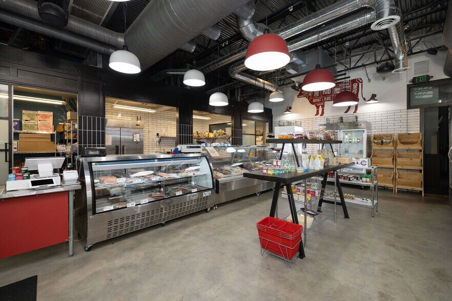 More Photos Of 1099 Capitol St, Eagle Office For Sale