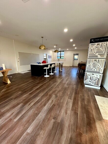 More Photos Of 1301 W Wendover Ave, Greensboro Medical For Sale