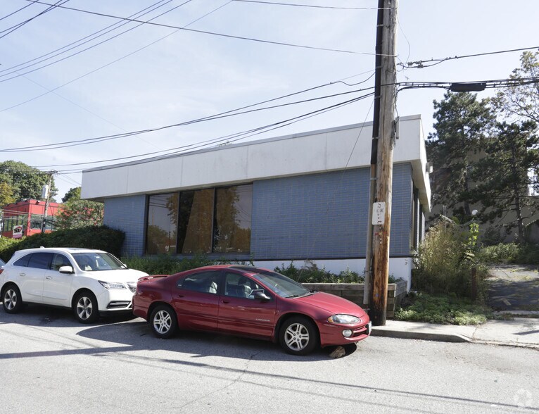 More Photos Of 1098 Yonkers Ave, Yonkers Storefront Retail Office For Lease