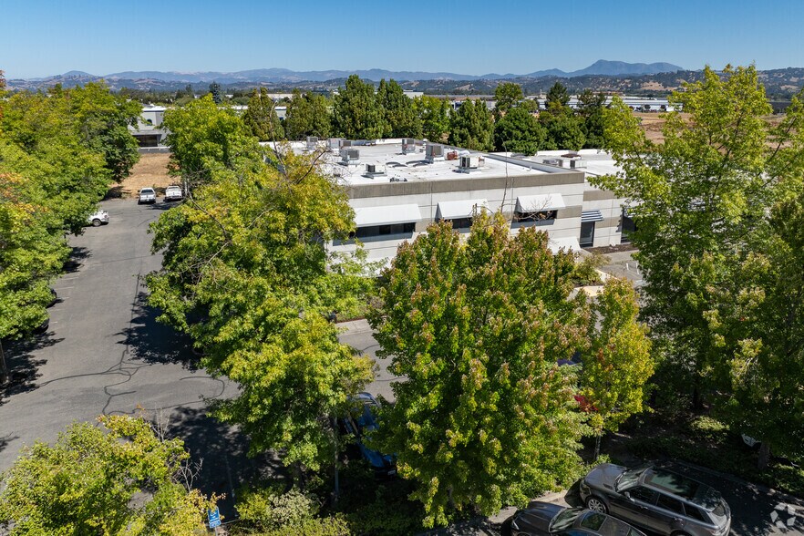 More Photos Of 5468 Skylane Blvd, Santa Rosa Research And Development For Lease