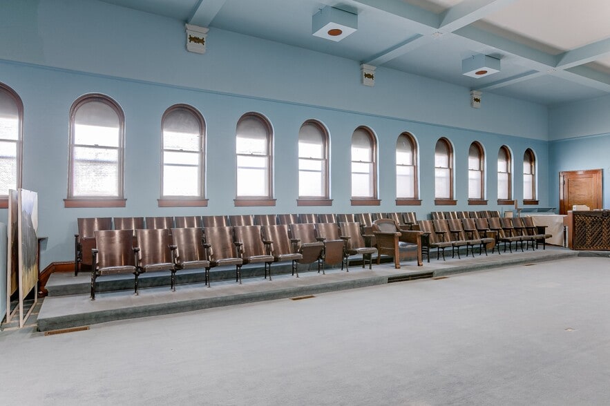 More Photos Of 3001 Connor Ave, Kansas City Specialty For Sale