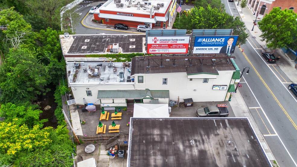 More Photos Of 439 Broad St, Bloomfield Restaurant For Sale