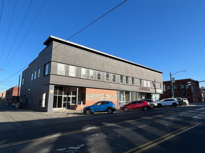More Photos Of 1313 Hewitt Ave, Everett Storefront Retail Residential For Lease