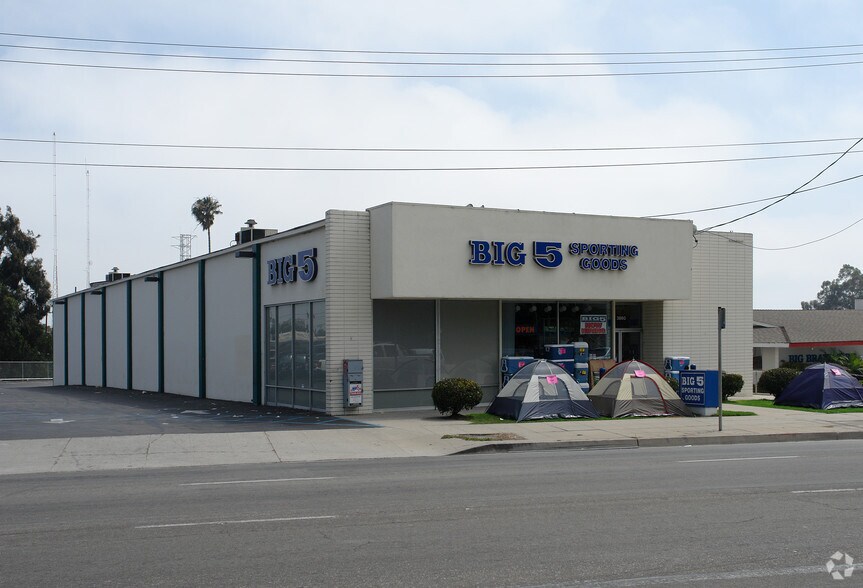 More Photos Of 3860 E Main St, Ventura Freestanding For Lease