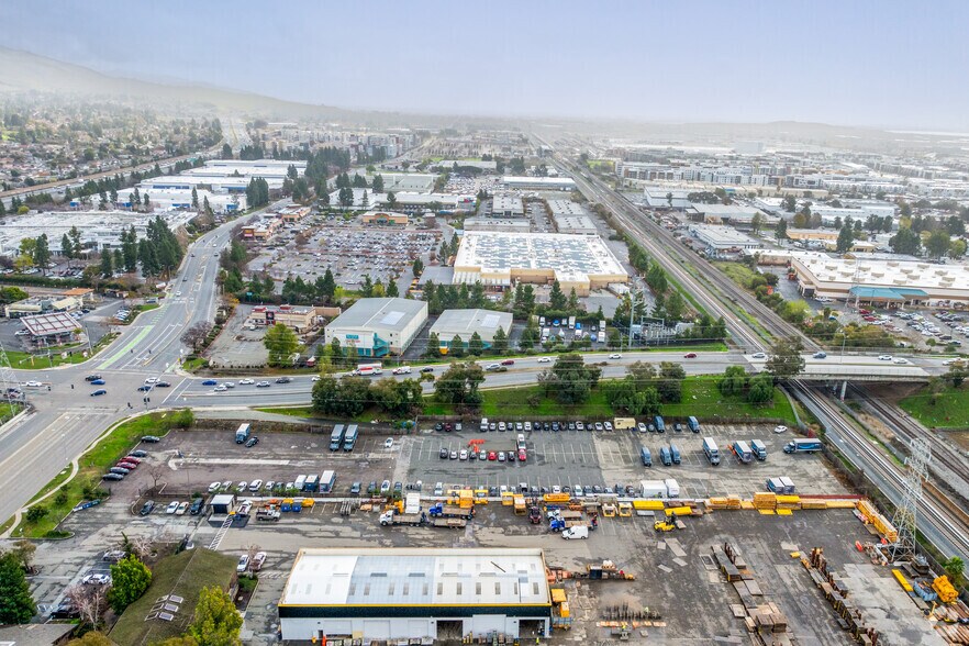 More Photos Of 43801 Osgood Rd, Fremont Land For Lease