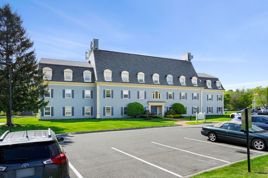 Primary Photo Of 5 Essex Green Dr, Peabody Office For Lease