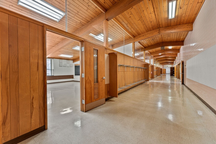 More Photos Of S5864 State Highway 23, Loganville Light Distribution For Sale