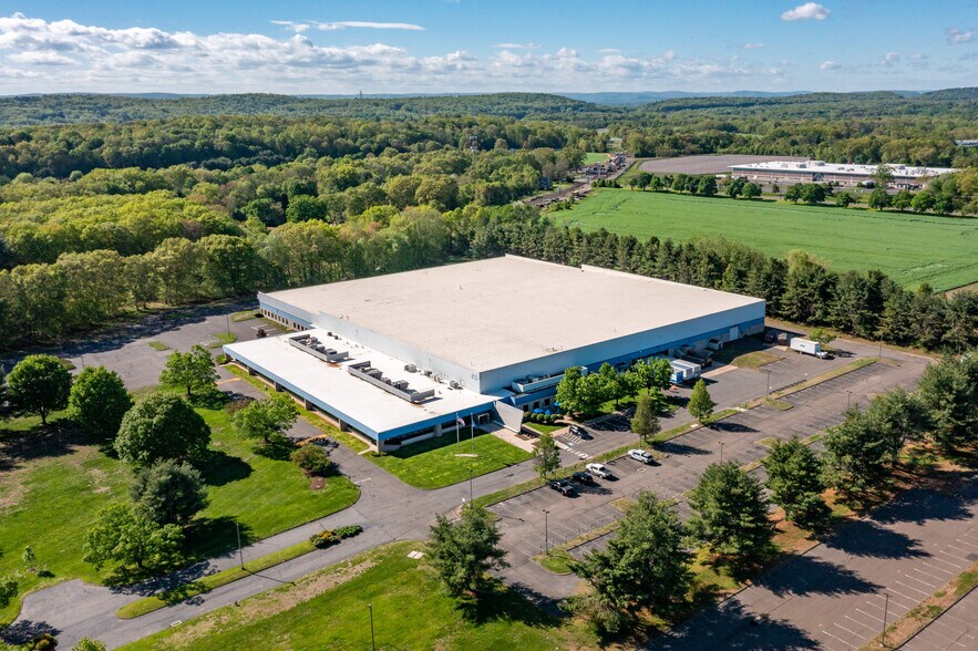 More Photos Of 212 W Newberry Rd, Bloomfield Manufacturing For Sale