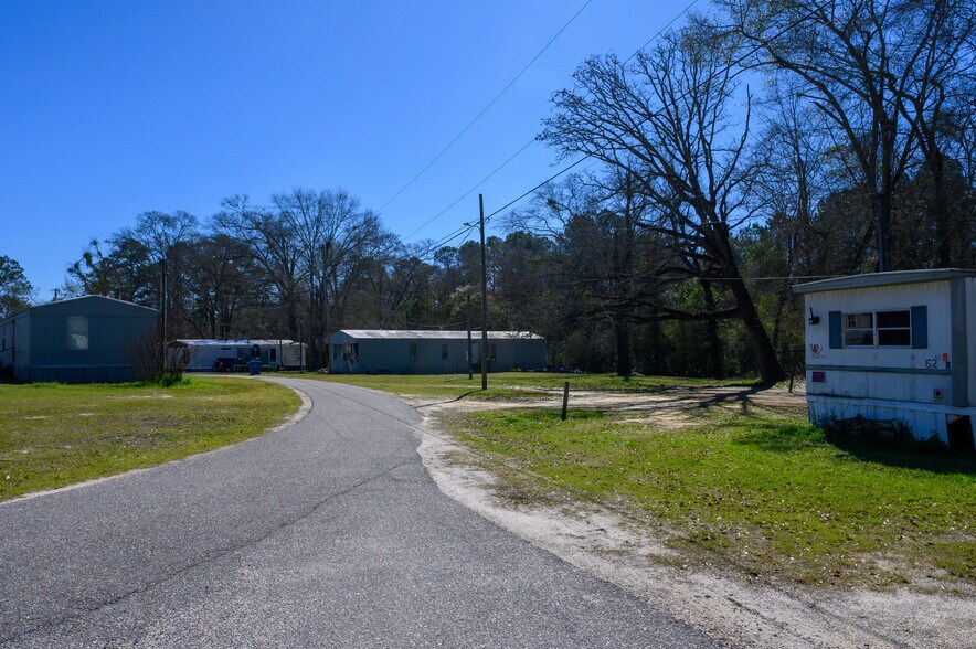 More Photos Of 100 Lunsford Cir, Opp Manufactured Housing Mobile Home Park For Sale