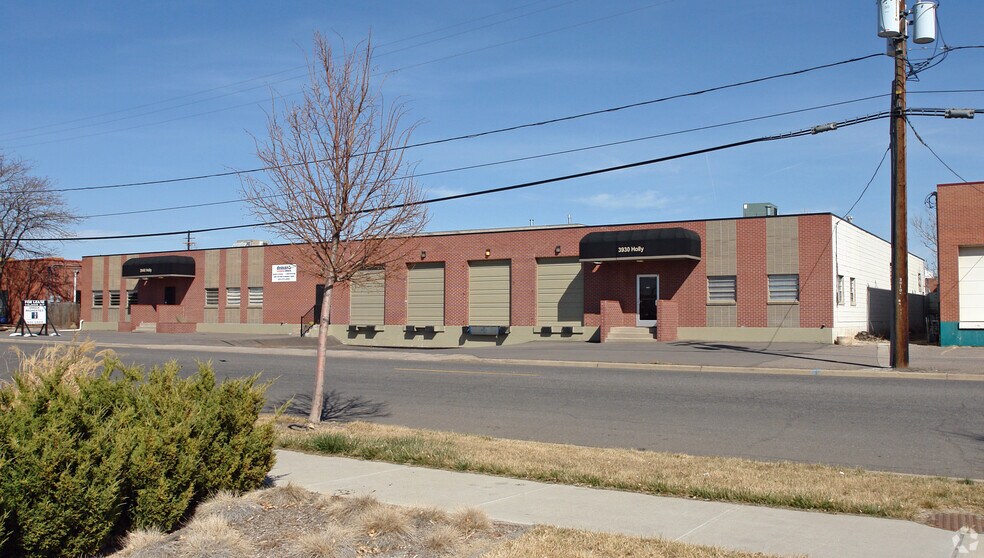 More Photos Of 3930-3940 Holly St, Denver Warehouse For Lease