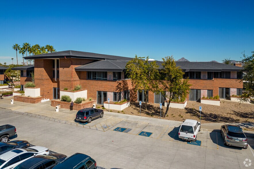 More Photos Of 1313 E Osborn Rd, Phoenix Medical For Lease