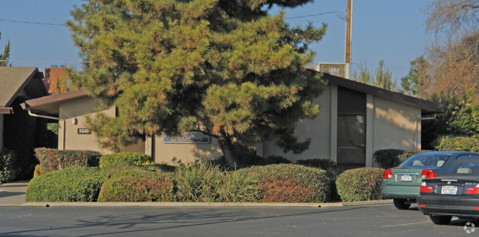More Photos Of 3340 W Mineral King Ave, Visalia Office For Lease