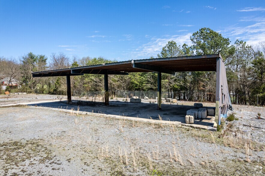 More Photos Of 4216 W Stone Dr, Kingsport Industrial For Sale