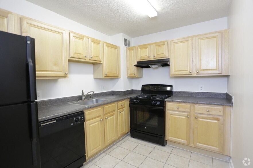 More Photos Of 3901 Suitland Rd, Suitland Apartments For Sale