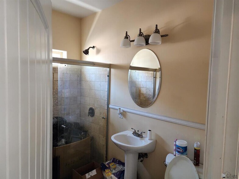 More Photos Of 14794 Avenue B, Somerton Auto Dealership For Sale