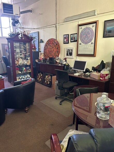More Photos Of 915 E Alisal St, Salinas Storefront For Lease