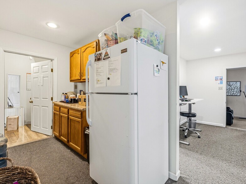 More Photos Of 2124 Hendersonville Rd, Arden Office For Sale