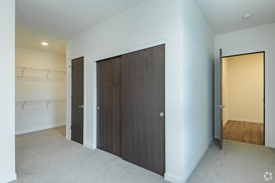 More Photos Of 1482 S 84th St, West Allis Apartments For Lease