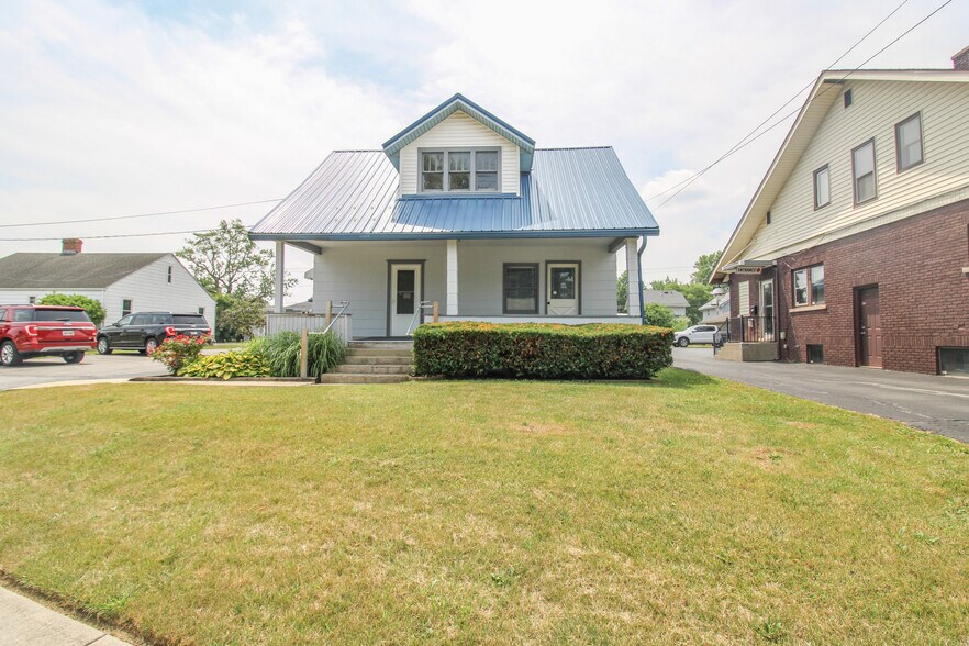 Primary Photo Of 1517 Allentown Rd, Lima Office For Sale