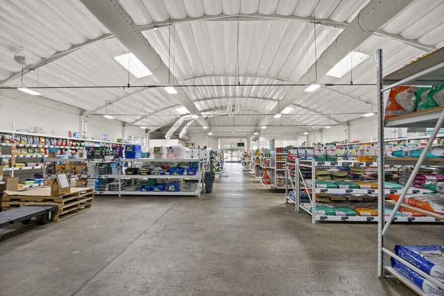 More Photos Of 218 W Commonwealth Ave, Fullerton Storefront For Sale