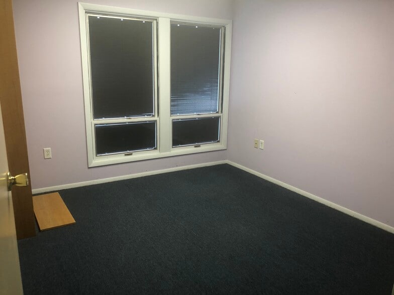 More Photos Of 170 Changebridge Rd, Montville Office For Sale