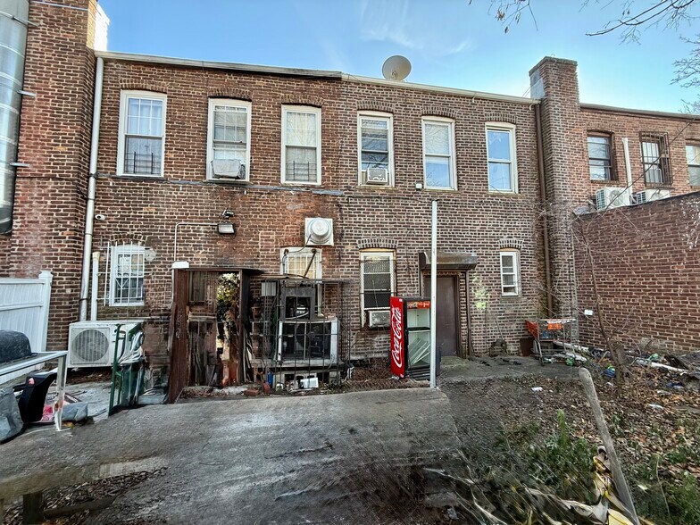 More Photos Of 18413 140th Ave, Springfield Gardens Multifamily For Sale